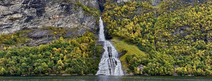 Geiranger-Hellesylt is one of Adilosさんのお気に入りスポット.