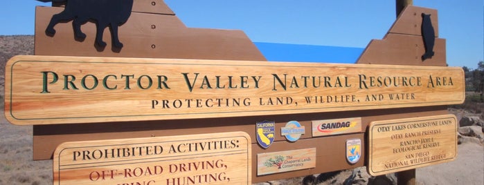 Proctor Valley Natural Resource Area is one of Lugares favoritos de Lori.