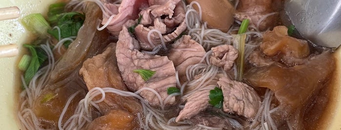 Nai Tor Nuea Tun is one of Lugares favoritos de Kanokporn.