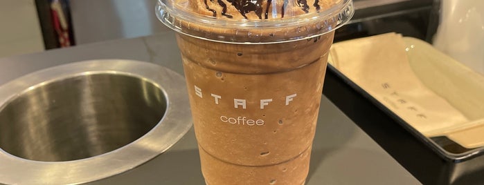 STAFF Coffee is one of Locais curtidos por Liftildapeak.
