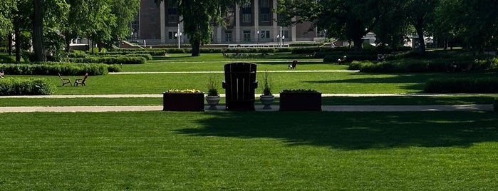 Northrop Mall is one of Duncan.