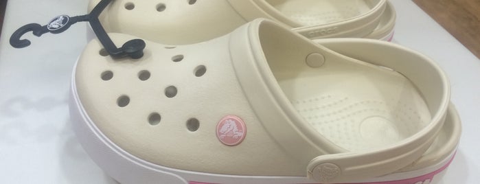 Crocs is one of Compras.