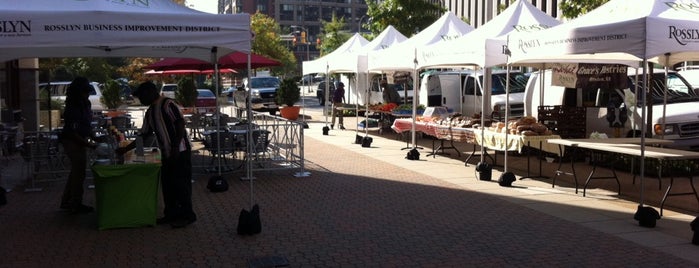 Rosslyn Farmers Market is one of Shopy Time.