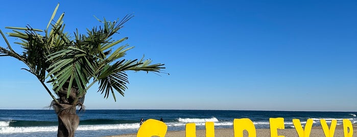 Surfyy Beach is one of joo'nun Beğendiği Mekanlar.