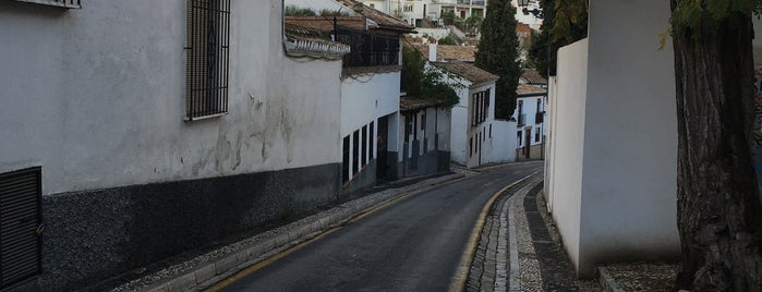 Gran Via is one of Granada.