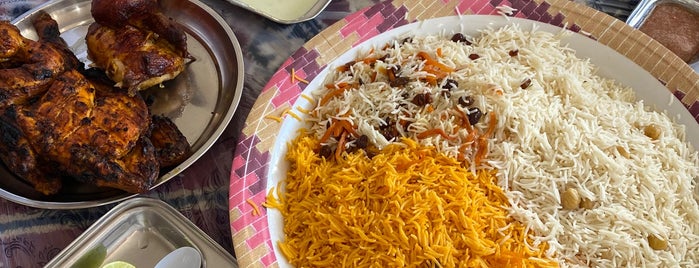 مطعم الحمراء البخاري is one of نطاعمي 3.
