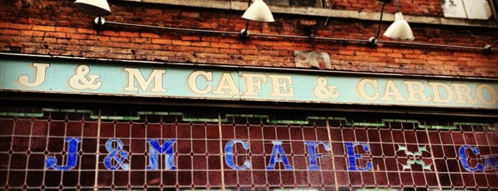 The J & M Cafe is one of Orte, die Guy gefallen.