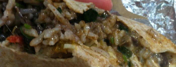 QDOBA Mexican Eats is one of Tempat yang Disukai Bart.