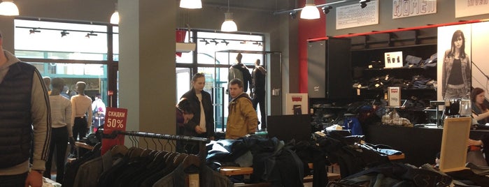 Levi's Store is one of Posti che sono piaciuti a Andrey.