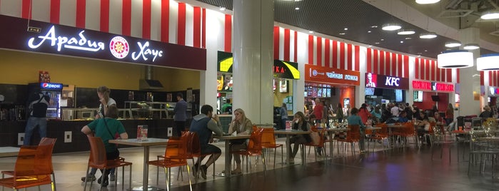 Ресторанный дворик is one of ТРК ЛЕТО магазины.