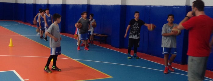HT Basketbol & Spor Okulları is one of Lugares favoritos de Ismail.
