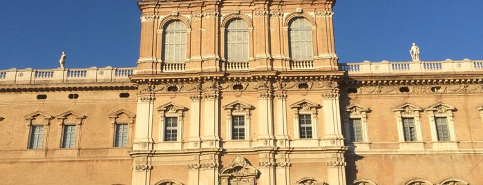 Palazzo Ducale - Accademia Militare is one of Wayne'nin Beğendiği Mekanlar.