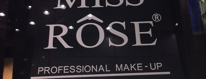 Miss Rôse Professional Make-up is one of Produtos.