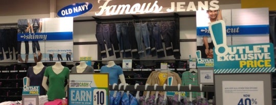 Old Navy Outlet is one of Lugares favoritos de Alberto J S.