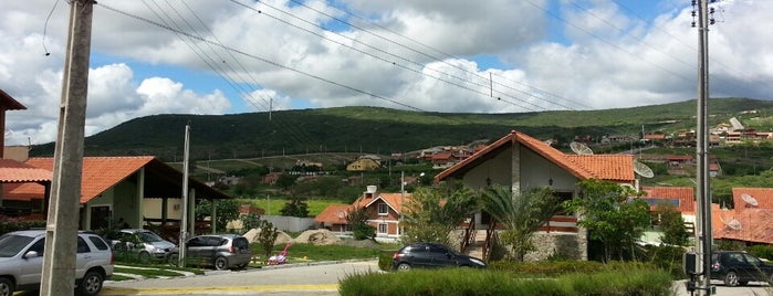 Condomínio Nsa. Senhora Rainha da Paz is one of Lugares favoritos de Juniani.