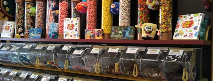 Fuzziwigs Candy Factory is one of The Shoppes At Chino Hills.