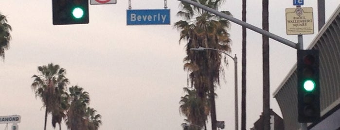 Beverly Inn is one of Orte, die Esteban gefallen.