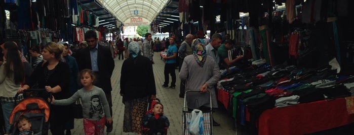 Gönen Kapalı Pazarı is one of Tempat yang Disukai Neşe.