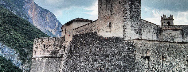 Castel Beseno is one of Lugares favoritos de Invasioni Digitali.