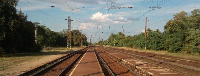 Mezőkövesd vasútállomás is one of Pályaudvarok, vasútállomások (Train Stations).