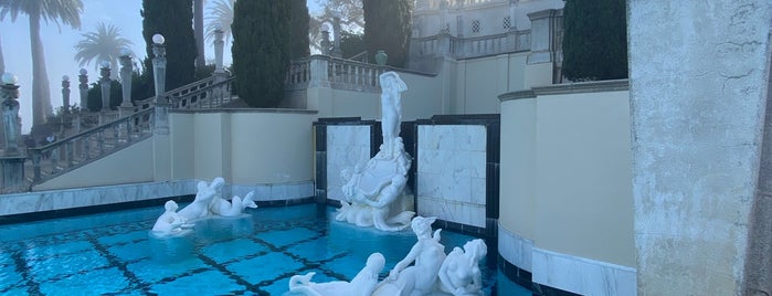 Hearst Castle Neptune Pool is one of Simon’s Liked Places.