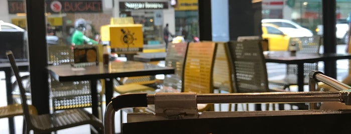 Yellow Cab Pizza Co. is one of Lugares guardados de Kimmie.