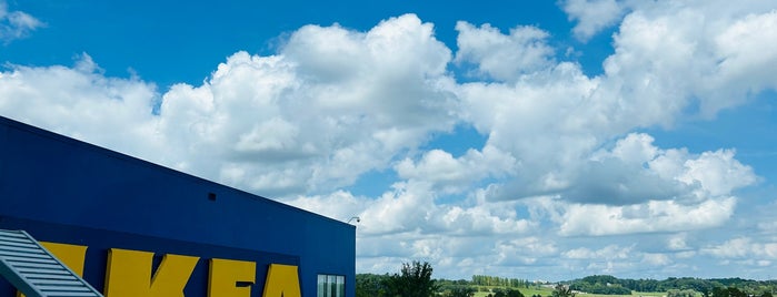 IKEA is one of Tempat yang Disukai Thérèse.