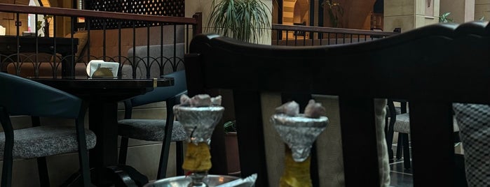 Al Bindaira Café is one of Lugares favoritos de Taher.