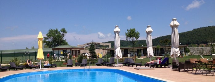 Riva's Club is one of Yasemin'in Beğendiği Mekanlar.