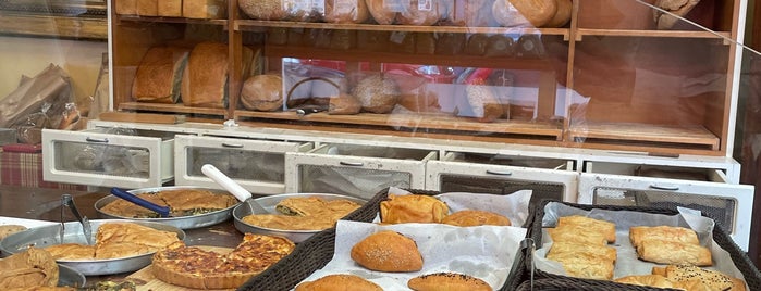 Μαμά ψωμί is one of Bakeries.