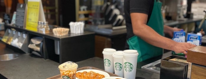Starbucks is one of Tempat yang Disukai NoOr.
