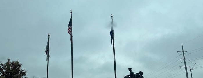 9/11 Flight Crew Memorial is one of Dallas.