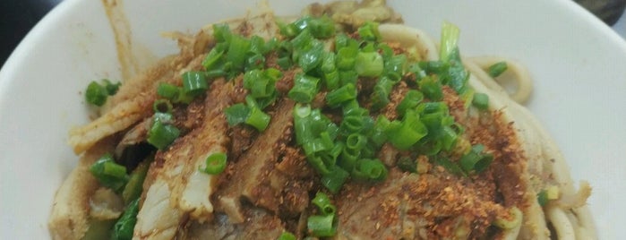 辣肉丝面馆 is one of Shanghai Food.