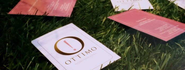 Ottimo is one of Gelato al cioccolato, dolce un po' salato....