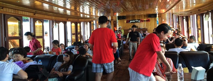 Party boat is one of Cambogia.