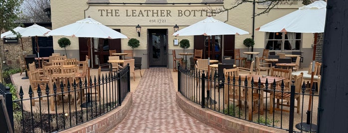 The Leather Bottle is one of London Beer Gardens.