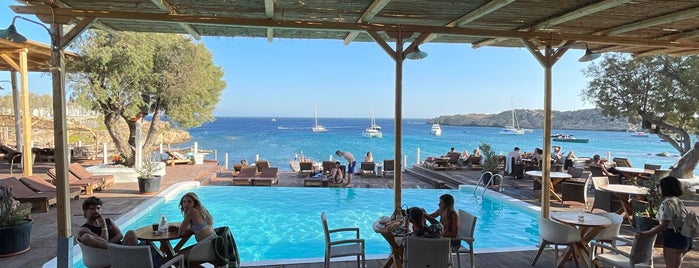 Paraga Beach Hostel is one of Grécia.