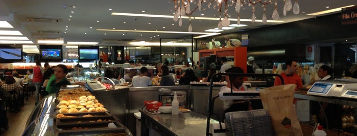 Bella Paulista is one of Cafés.