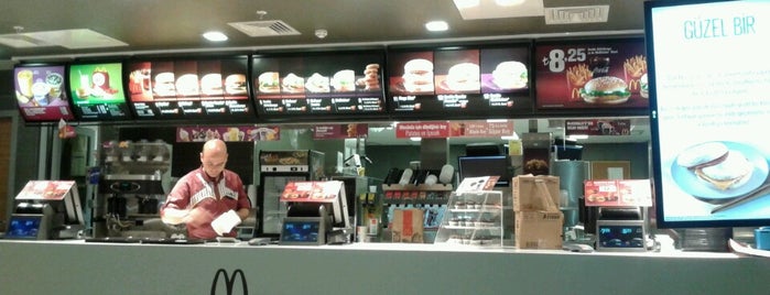 McDonald's is one of Orte, die oguzhan gefallen.
