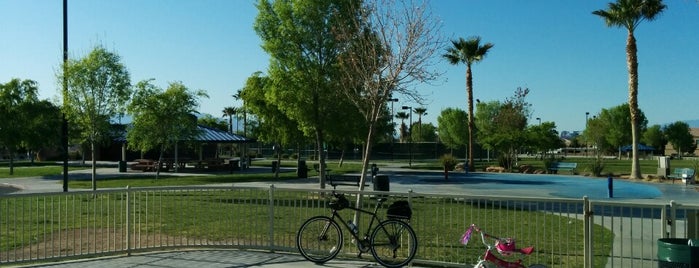 Duck Creek Park is one of Lugares favoritos de Ryan.