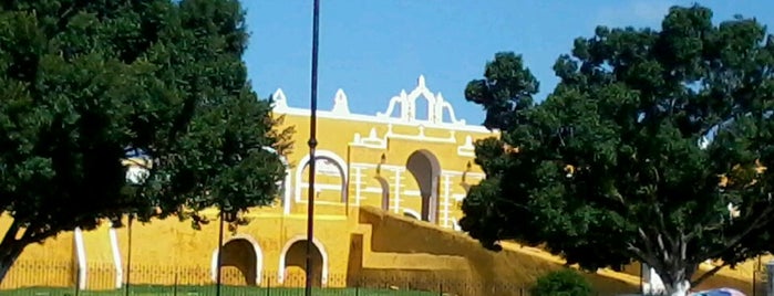Parque Central Izamal Yucatan is one of Kimmieさんの保存済みスポット.