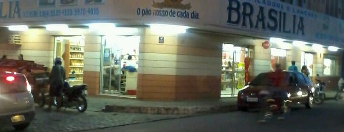 Pizzaria e Panificadora Brasília is one of สถานที่ที่ genilson ถูกใจ.