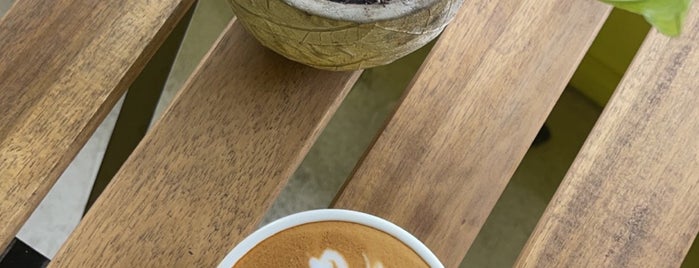 Kamanja Coffee is one of كافيهات.