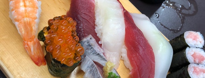 Edokko Sushi is one of Locais curtidos por Yusuke.