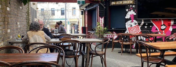 The Oxford Tavern is one of Best chicken spots in Sydney.