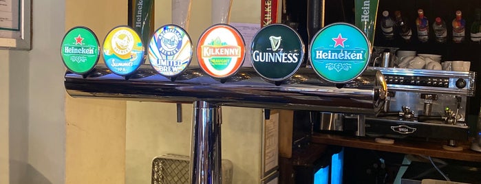 Molly Malone's Irish Pub is one of Micheenli Guide: Guinness draught in Singapore.