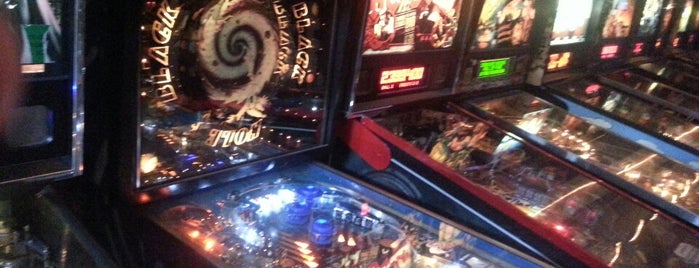 Pinball Jones is one of Worldwide Arcade.