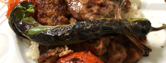 Öz Karadeniz Et Lokantası is one of kavurmacı yemek.