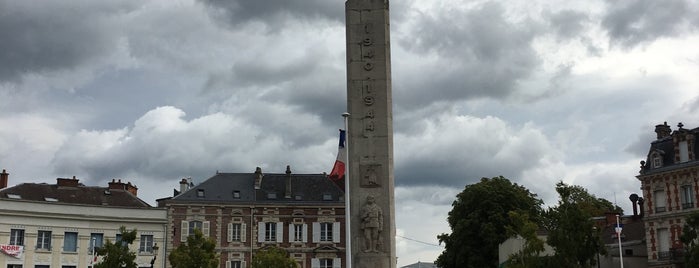 Place de la République is one of Tour de France 2012.