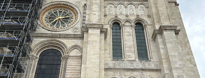 Kathedrale von Saint-Denis is one of Paris.
